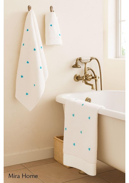 3 Parça Kalp Nakışlı Banyo Havlusu Takımı %100 Pamuklu Lovely Set fiyatları