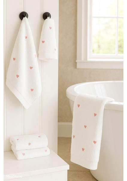3 Parça Kalp Nakışlı Banyo Havlusu Takımı %100 Pamuklu Lovely Set