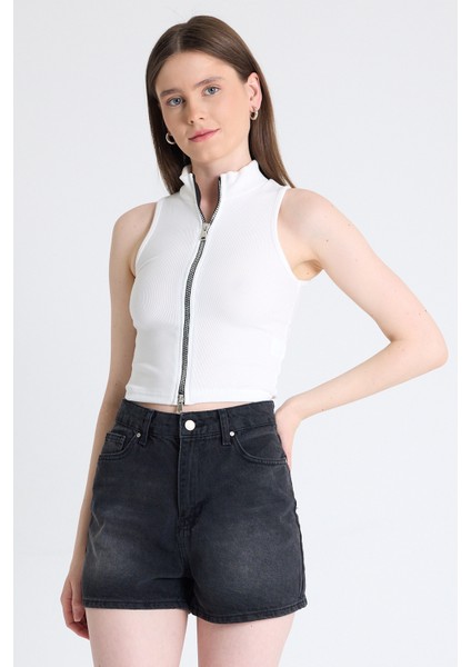Beyaz Fermuar Detaylı Kolsuz Crop Bluz 2226