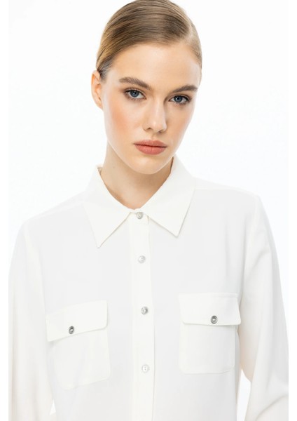 Çift Kapak Cepli Düğmeli Bluz fırsatları