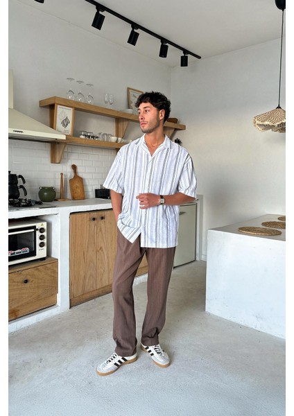 Beyaz Çizgili Oversize Kısa Kol Gömlek modelleri