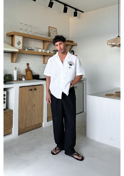 Beyaz Nakışlı Oversize Kısa Kol Gömlek modelleri