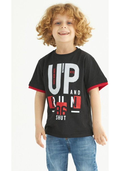 Erkek Çocuk Siyah Renkli Up Baskılı Kısa Kollu Tişört