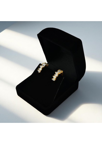 Baget Taşlı Yamuk Küpe 925 Ayar Gümüş 18 K Gold Kaplama