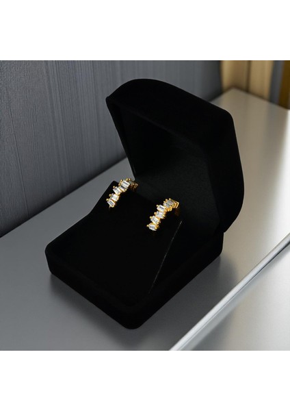 Baget Taşlı Yamuk Küpe 925 Ayar Gümüş 18 K Gold Kaplama fiyatları