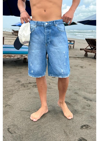 Yırtık Detay Kot Şort