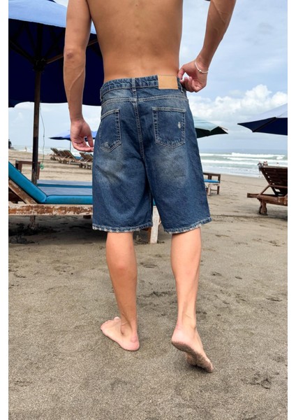 Eskitme Detaylı Yırtık Kot Şort fiyatları