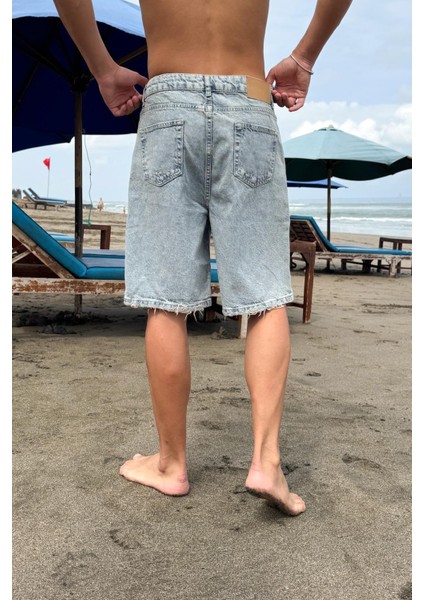 Eskitme Detaylı Yırtık Kot Şort fiyatları