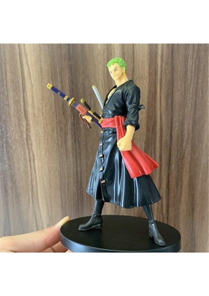 One Piece Roronoa Zoro Anime Aksiyon Figürü - 18 cm Detaylı Model
