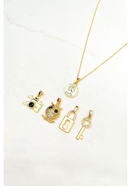 Çoklu Figürlü Kolye Ucu