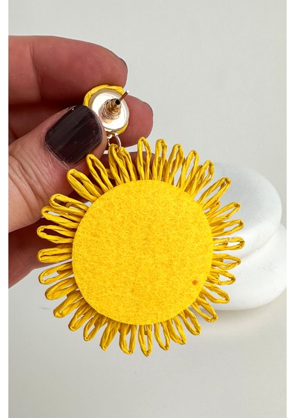 Bohem Tarzı Sallantılı Çiçek Küpe (6cm) fırsatları
