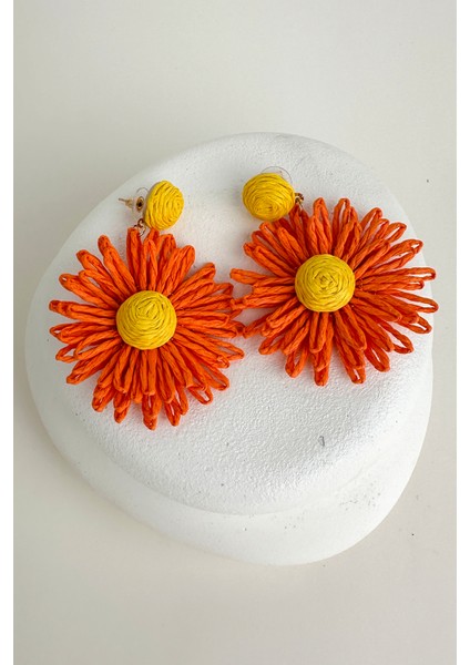 Bohem Tarzı Sallantılı Çiçek Küpe (6cm)