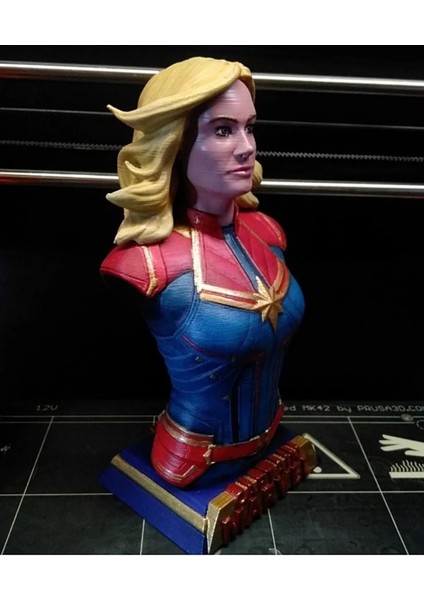 Captain Marvel Chracter Figure Boyalı Büst Figür 15CM