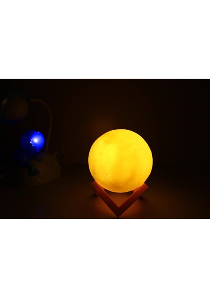 Ay Üzerinde Astronot ve 3D LED Küre Masa - Gece Lambası Dekorasyon Yatak Odası