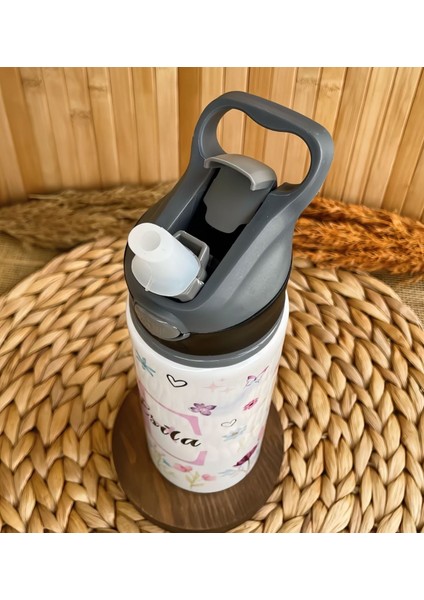 Kişiye Özel Isimli Kız Çocuk Çiçekli Unicorn Temalı Pipetli Suluk Matara 650 ml