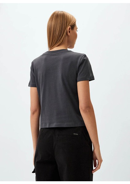 Bisiklet Yaka Baskılı Siyah Kadın T-Shirt J20J224914BAN fırsatları