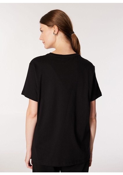 Siyah Kadın Bisiklet Yaka Relaxed Fit Baskılı Pamuk T-Shirt J4WL-TST4011 indirimleri