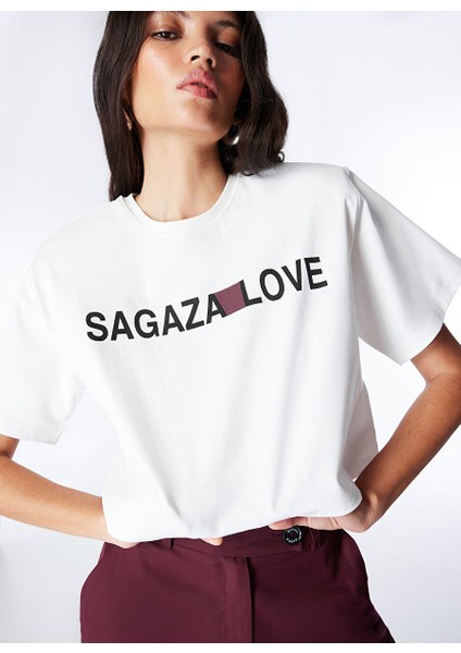 Beyaz Kadın Crop Baskılı T-Shirt SGZB143 modelleri