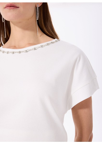 Kırık Beyaz Kadın Bisiklet Yaka Relaxed Taşlı T-Shirt FC5SL-TST0188 fırsatları