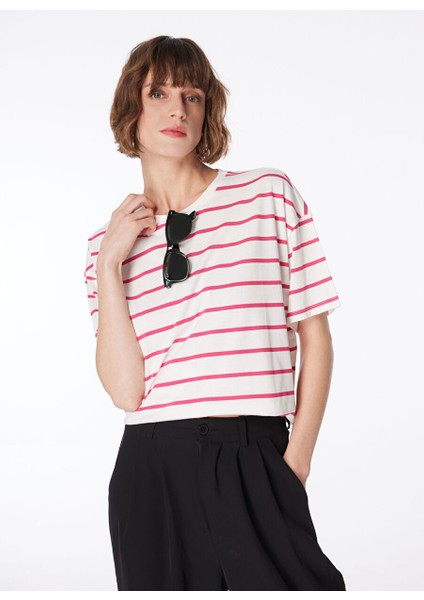 Pembe - Beyaz Kadın Bisiklet Yaka Basic T-Shirt K-Melıssa modelleri