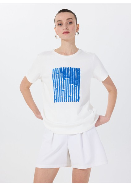 Beyaz Kadın Relaxed Nakışlı T-Shirt F5SL-TST0388