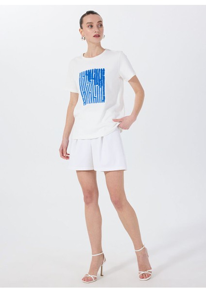Beyaz Kadın Relaxed Nakışlı T-Shirt F5SL-TST0388 fiyatları
