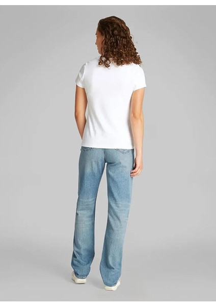 Beyaz Kadın Normal T-Shirt J20J225540YAA fırsatları