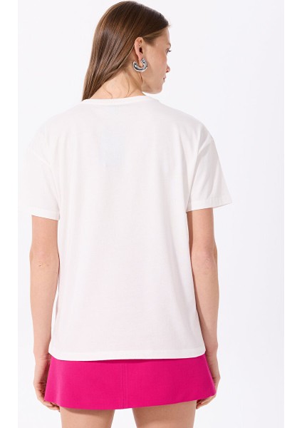 Kırık Beyaz Kadın Relaxed Düz T-Shirt F5SL-TST0286 indirimleri