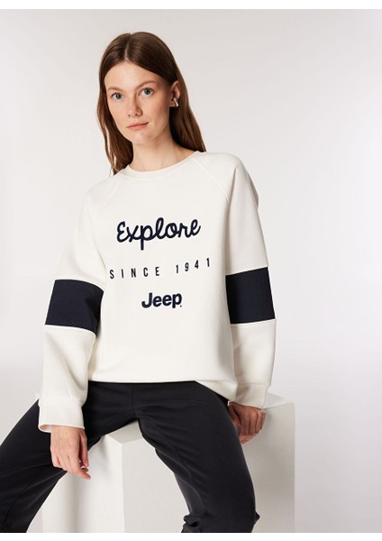 Beyaz Kadın Bisiklet Yaka Oversize Baskılı Sweatshirt C4WL-SWT4410