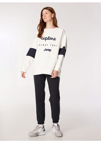 Beyaz Kadın Bisiklet Yaka Oversize Baskılı Sweatshirt C4WL-SWT4410 fiyatları