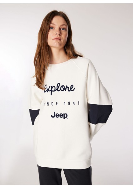 Beyaz Kadın Bisiklet Yaka Oversize Baskılı Sweatshirt C4WL-SWT4410 modelleri