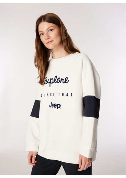 Beyaz Kadın Bisiklet Yaka Oversize Baskılı Sweatshirt C4WL-SWT4410 fırsatları