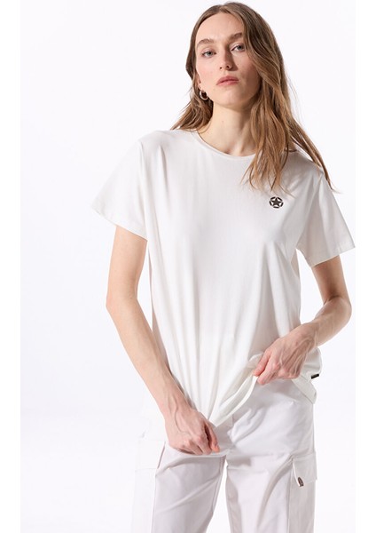 Kırık Beyaz Kadın Relaxed Düz T-Shirt J5SL-TST7186