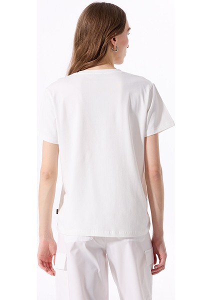 Kırık Beyaz Kadın Relaxed Düz T-Shirt J5SL-TST7186 fırsatları