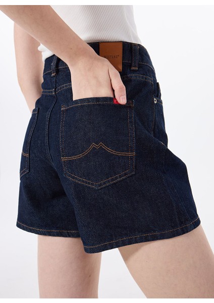 Lacivert Kadın Normal Yıkamalı Denim Şort M5SL-SRT1108