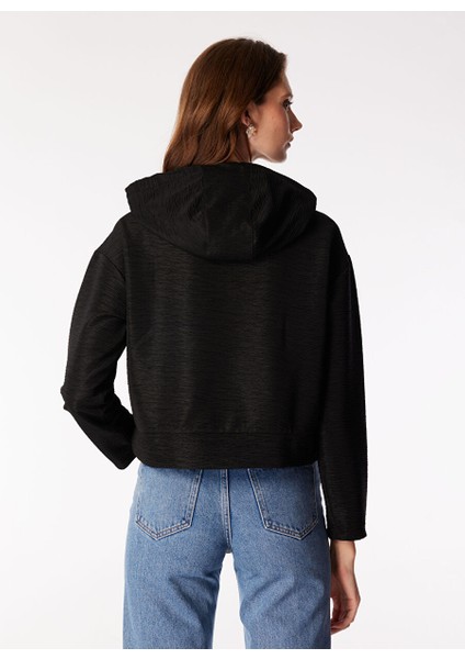 Siyah Kadın Kapüşon Yaka Rahat Crinkle Sweatshirt F4WL-SWT0536 indirimleri