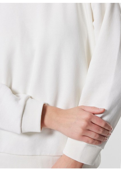 Ekru Kadın Kapüşonlu Basic Sweatshirt ML4WL-SWT9010