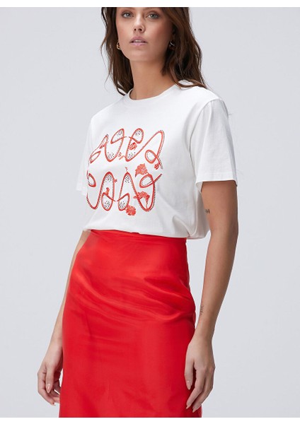 Kırık Beyaz Kadın Regular Fit T-Shirt 1094722 fırsatları
