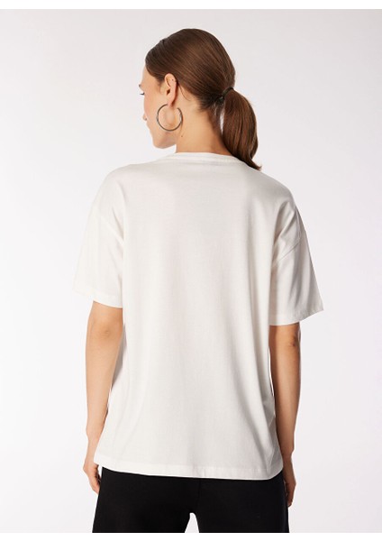 Kırık Beyaz Kadın Basic Baskılı T-Shirt F4WL-TST0280 indirimleri