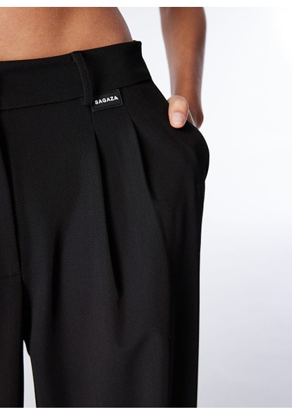 Geniş Fit Siyah Kadın Pantolon SGZB111