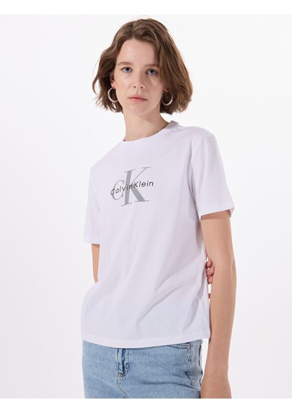Beyaz Kadın Normal T-Shirt LV047B864GYAA modelleri