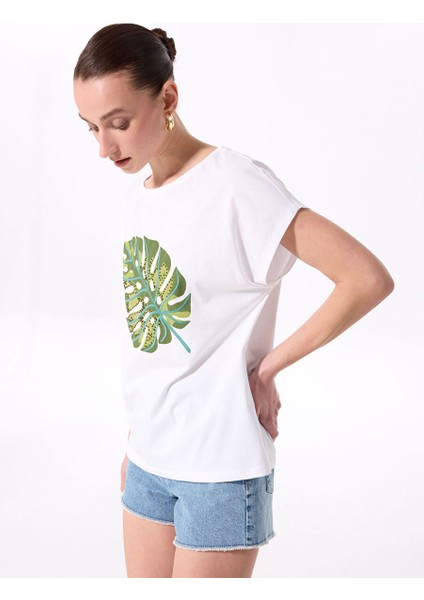 Beyaz Kadın Relaxed Baskılı T-Shirt FC5SL-TST0210 modelleri