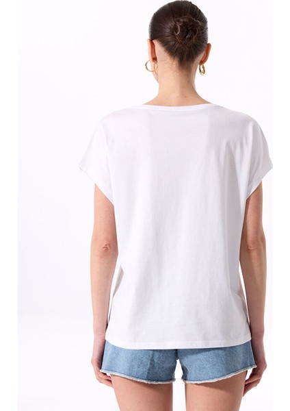 Beyaz Kadın Relaxed Baskılı T-Shirt FC5SL-TST0210 indirimleri