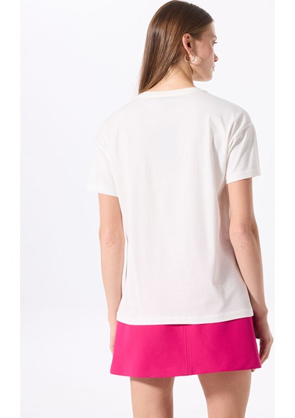 Kırık Beyaz Kadın Relaxed Baskılı T-Shirt F5SL-TST0281 indirimleri