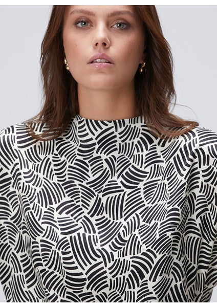 Siyah - Ekru Kadın Dik Yaka Regular Fit Bluz 1094191 fiyatları