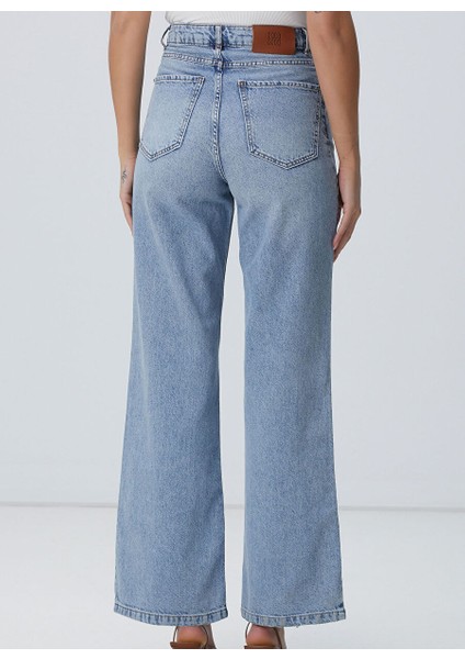 Açık Indigo Kadın Rahat Denim Pantolon 1094363 indirimleri