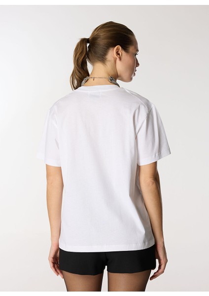 Beyaz Kadın Standart Baskılı T-Shirt A0702-4001 indirimleri