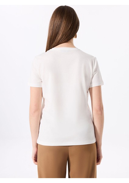 Kırık Beyaz Kadın Relaxed Payetli T-Shirt F5SL-TST0381 indirimleri