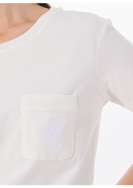 Beyaz Kadın Normal Nakışlı T-Shirt F5SL-TST0086 fırsatları