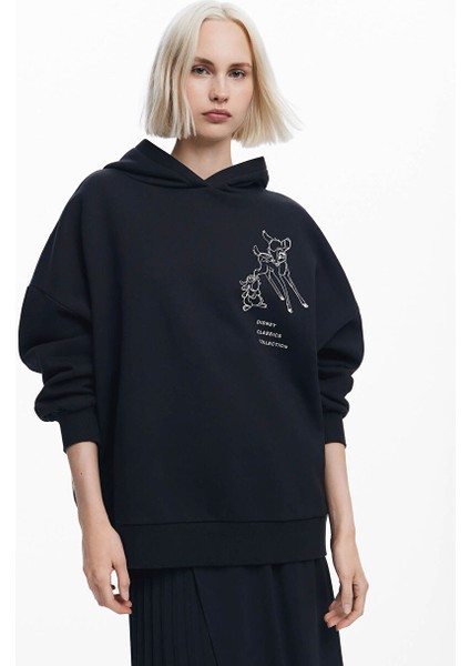 Siyah Kadın Kapüşon Standart Baskılı Sweatshirt 24WWSK09